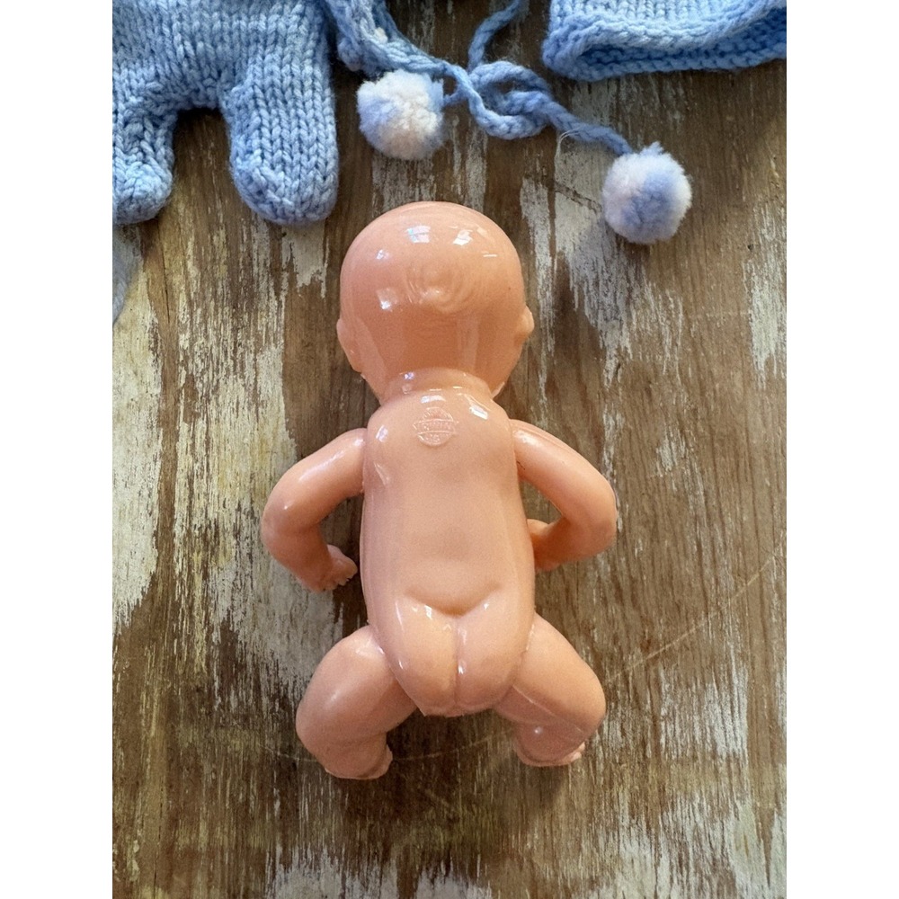 Vintage Irwin hard plastic kewpie type doll side glance eye + handmade outfit - Picture 3 of 6